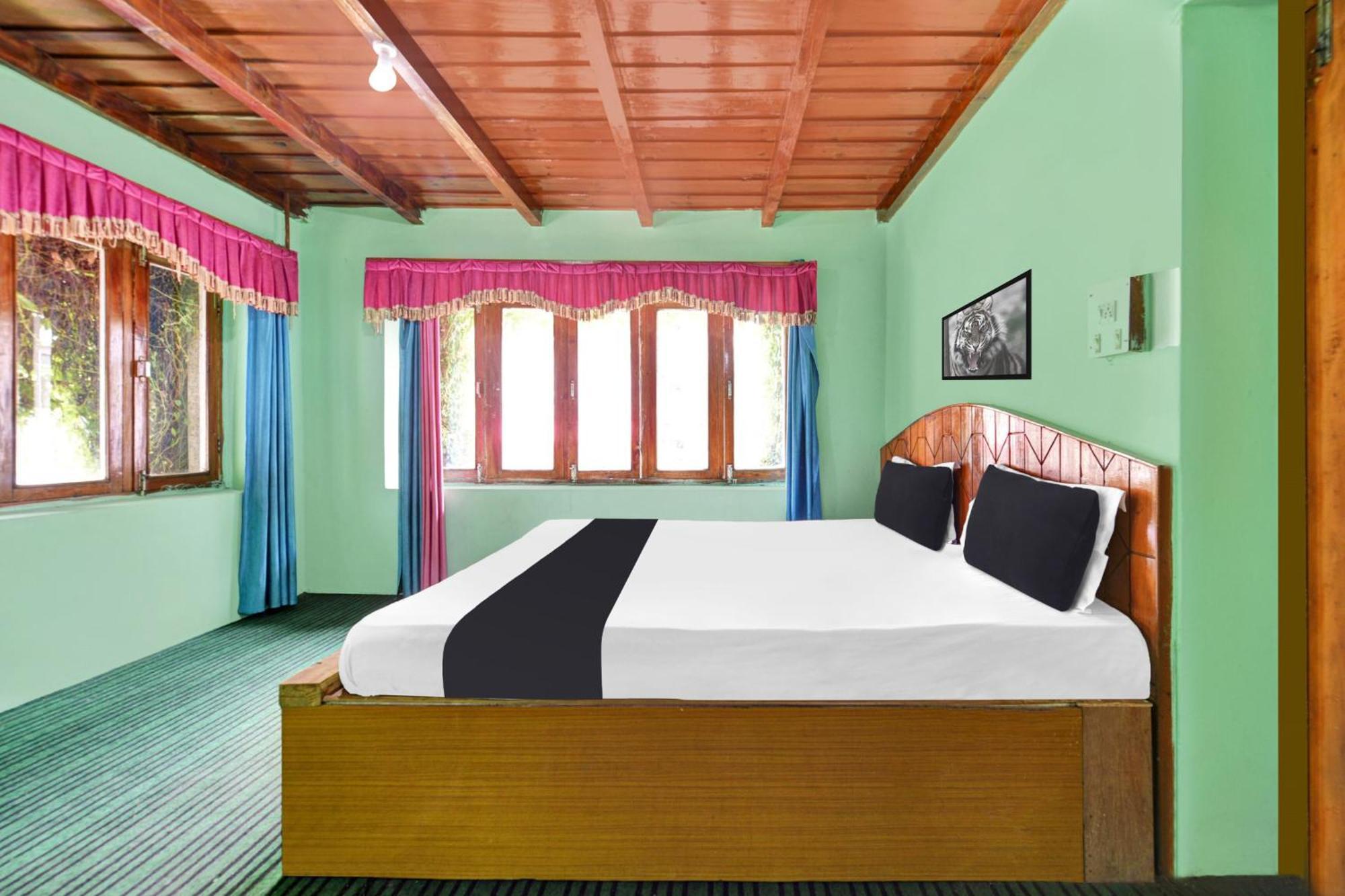 Hotel O Chaman Manāli エクステリア 写真