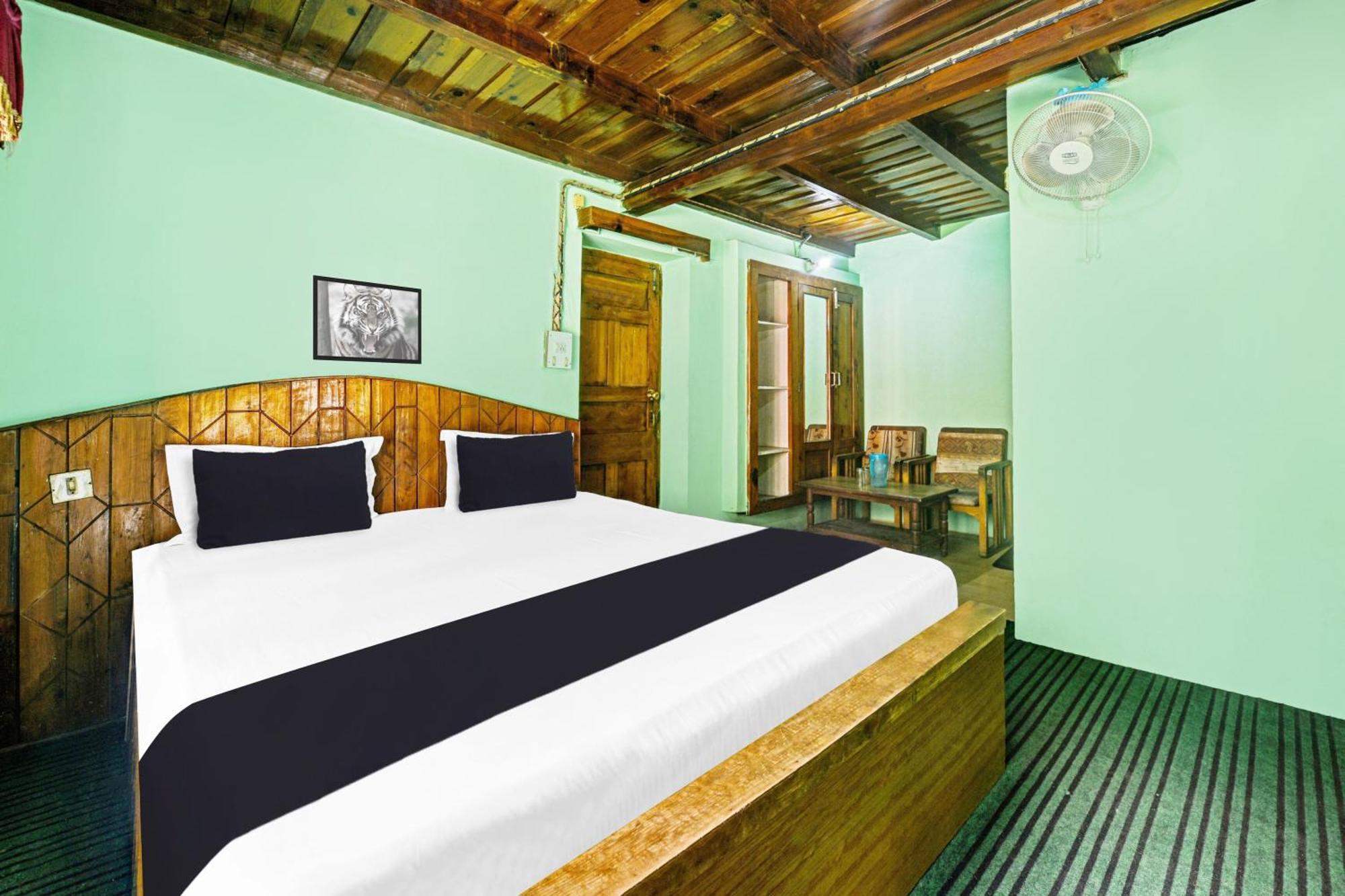 Hotel O Chaman Manāli エクステリア 写真