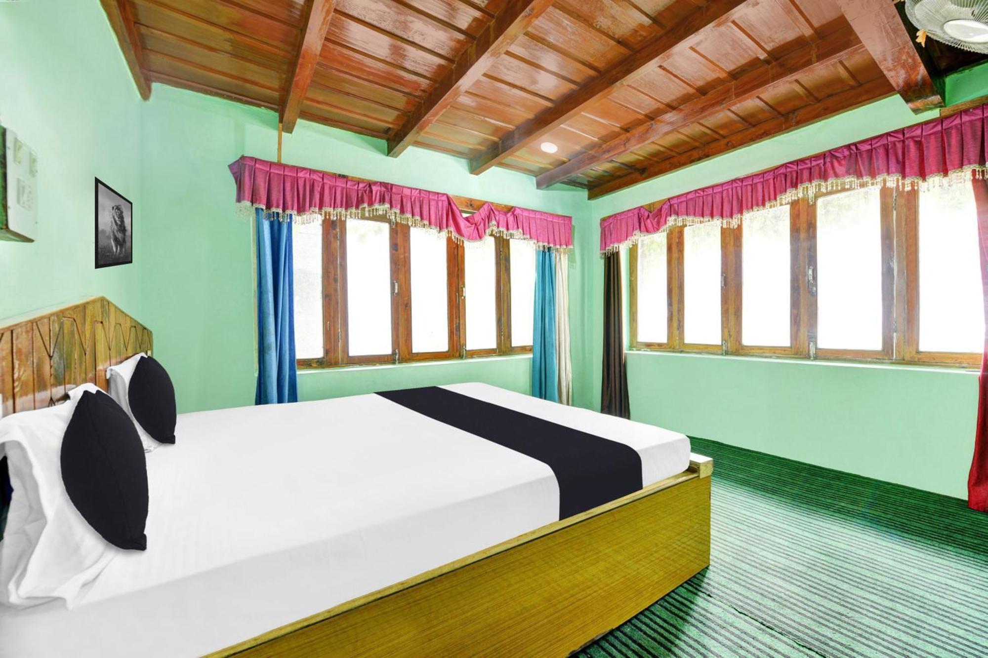 Hotel O Chaman Manāli エクステリア 写真
