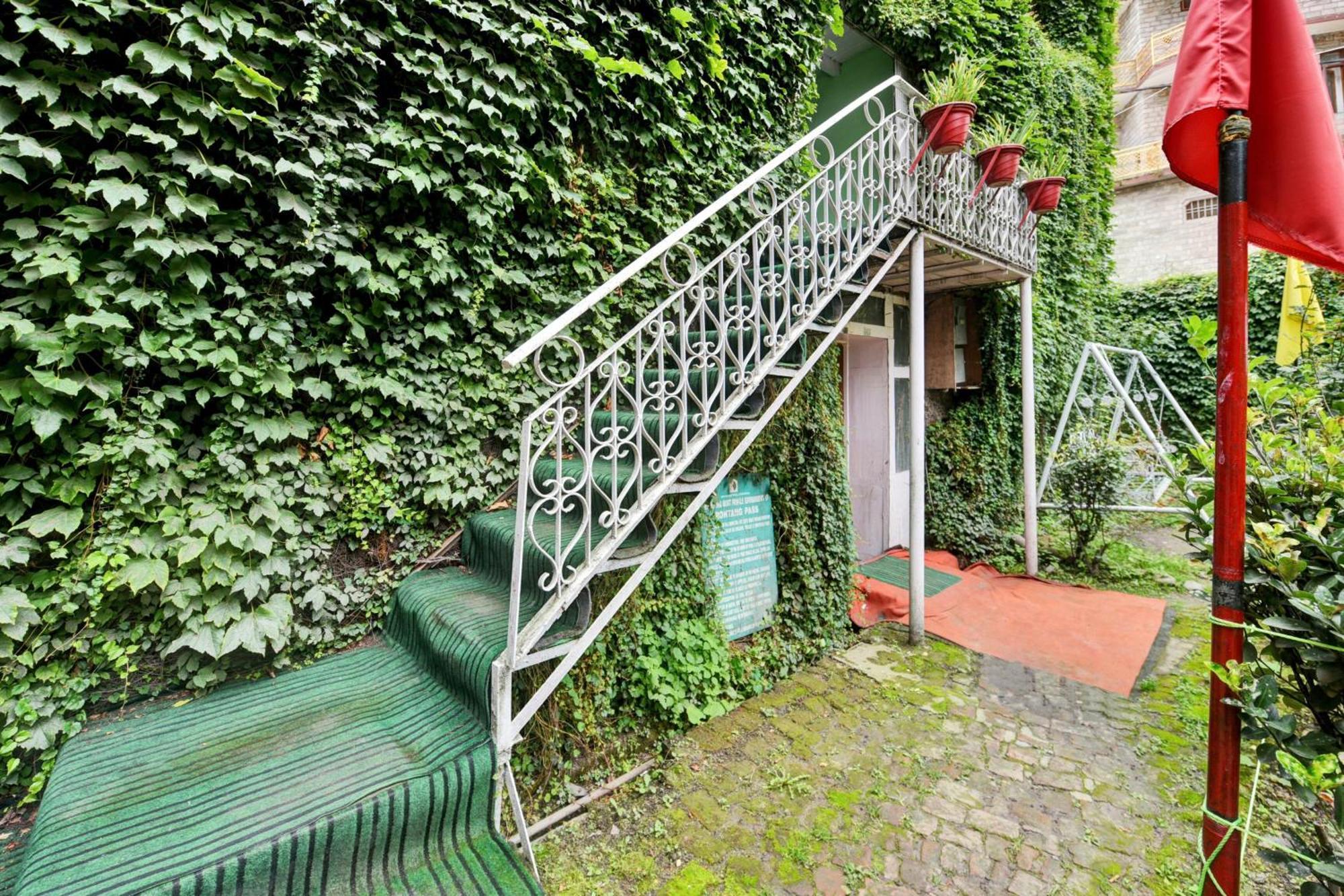 Hotel O Chaman Manāli エクステリア 写真